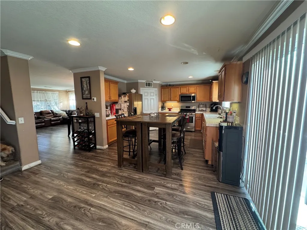 45007 Altissimo Way, Lake Elsinore, California 92532 home-pic-8