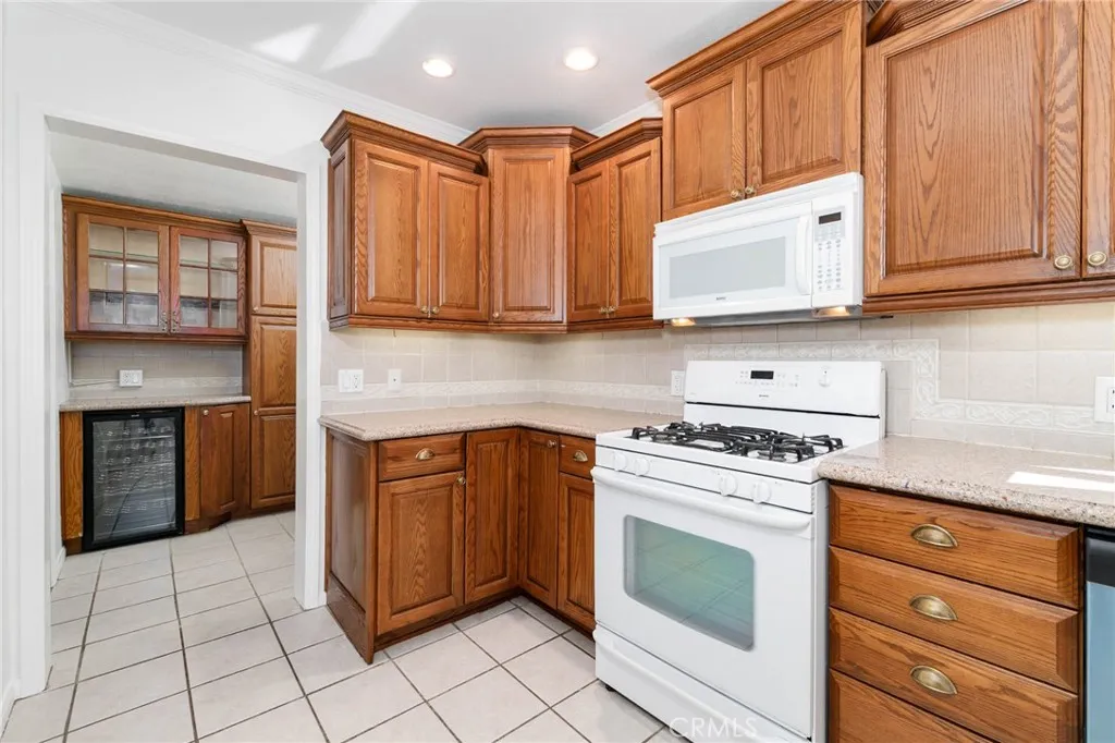 1507 Maplewood, La Verne, California 91750 home-pic-20