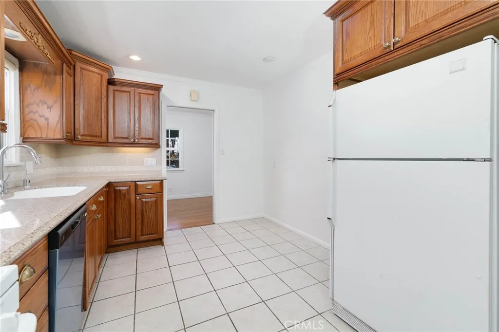 1507 Maplewood, La Verne, California 91750 home-pic-19