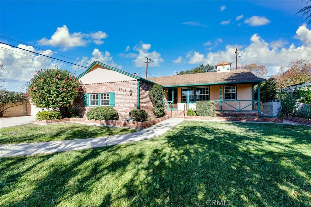 1507 Maplewood, La Verne, California 91750 home-pic-30