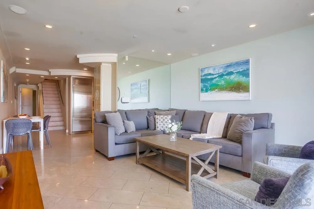 3607 Ocean Front Walk 4, San Diego, California 92109 home-pic-8