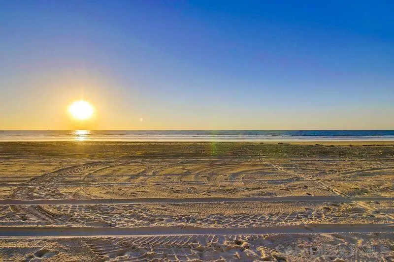 3607 Ocean Front Walk 4, San Diego, California 92109 home-pic-30