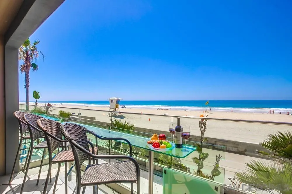 3607 Ocean Front Walk 4, San Diego, California 92109 home-pic-1