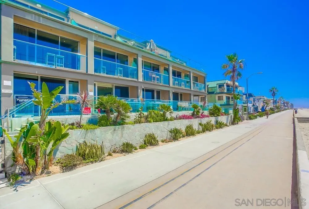 3607 Ocean Front Walk 4, San Diego, California 92109 home-pic-3