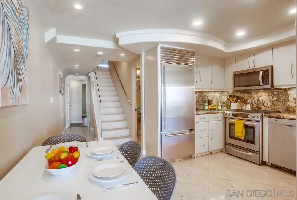 3607 Ocean Front Walk 4, San Diego, California 92109 home-pic-13