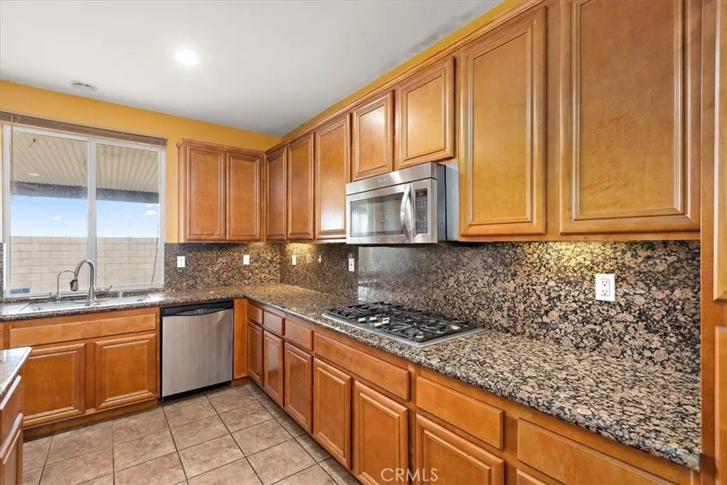 1739 Georgetown, San Jacinto, California 92582 home-pic-7