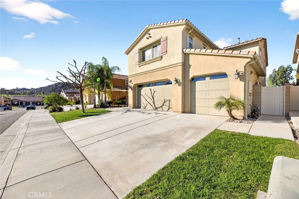 36696 Pavic Court, Lake Elsinore, California 92532 home-pic-4