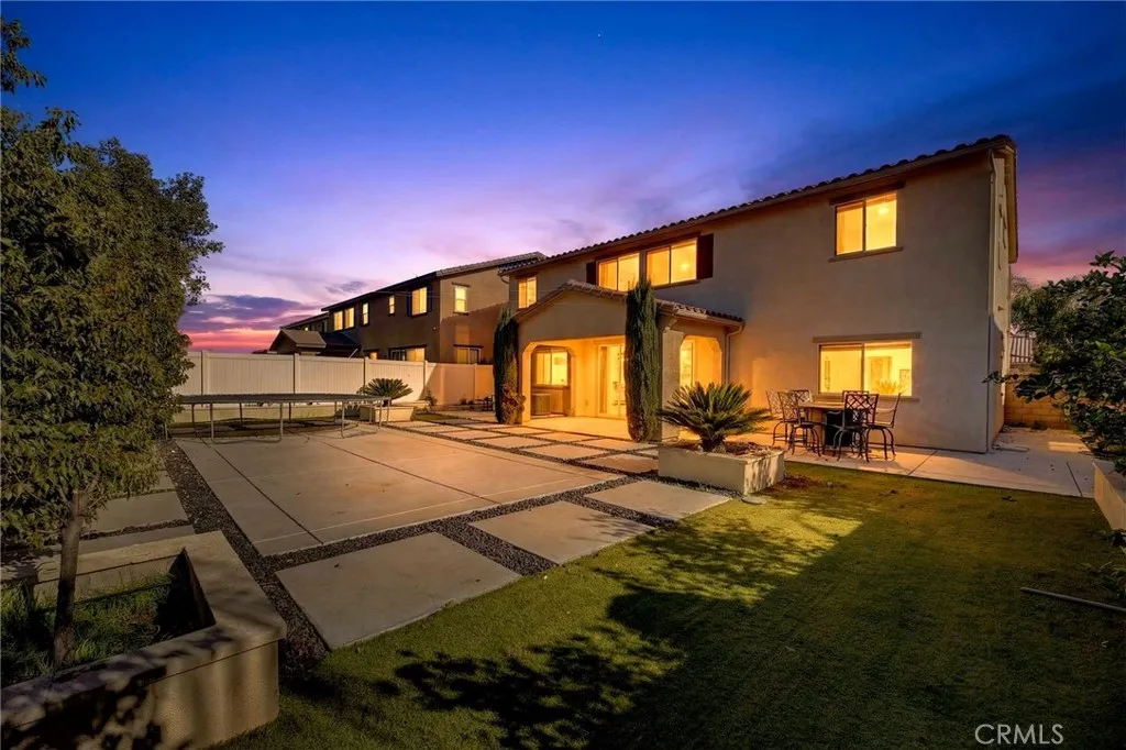 36696 Pavic Court, Lake Elsinore, California 92532 home-pic-2