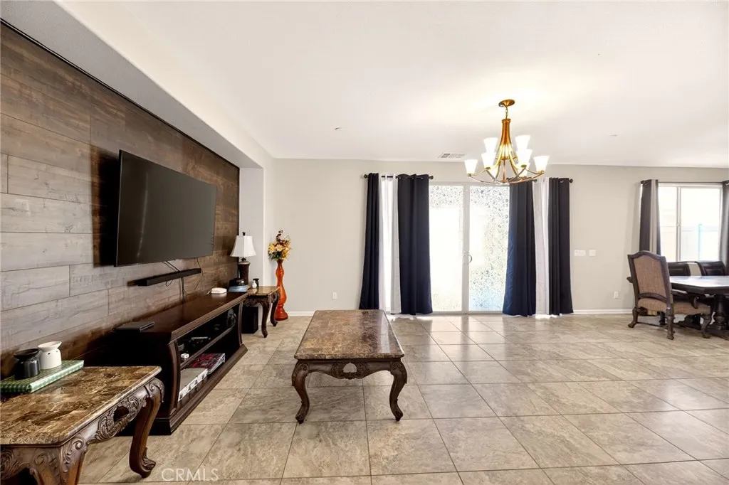 36696 Pavic Court, Lake Elsinore, California 92532 home-pic-10