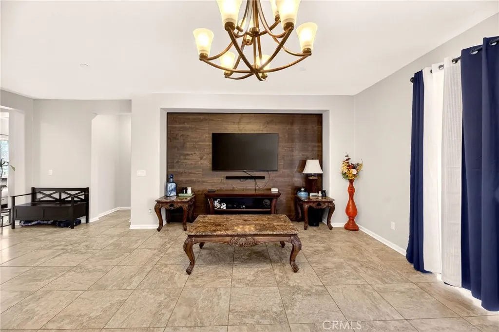 36696 Pavic Court, Lake Elsinore, California 92532 home-pic-11