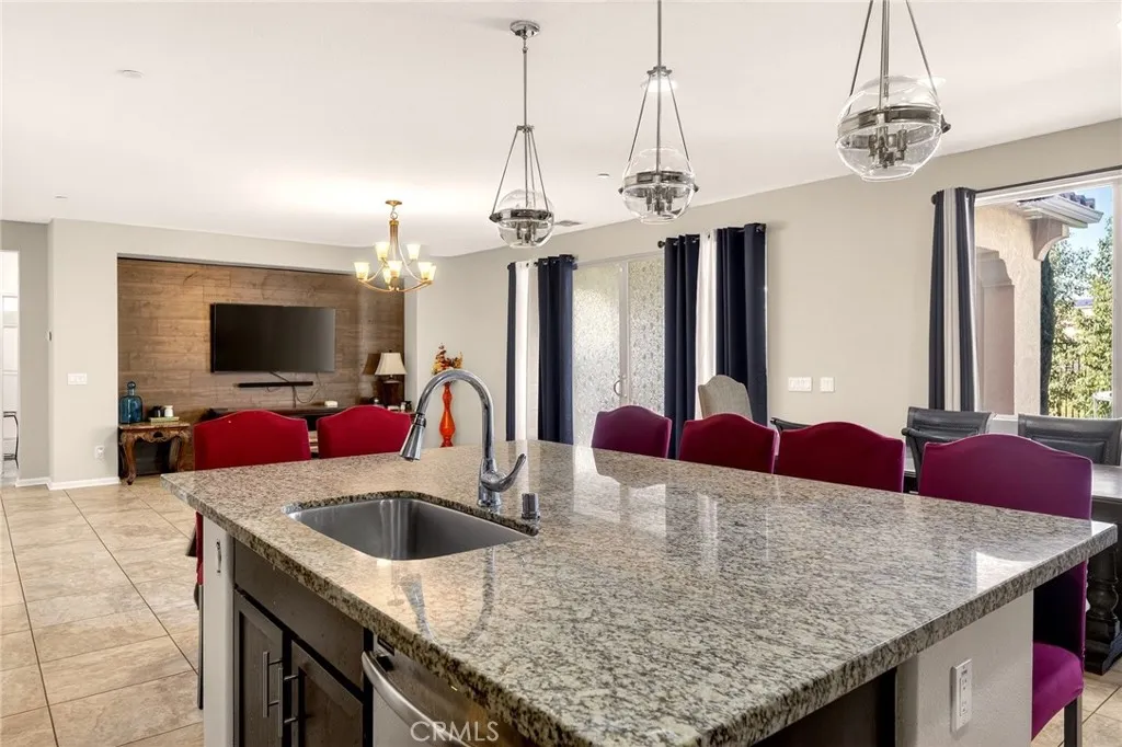36696 Pavic Court, Lake Elsinore, California 92532 home-pic-18