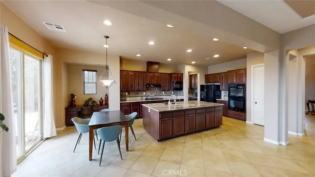 16718 Catalonia Drive, Riverside, California 92504 home-pic-11