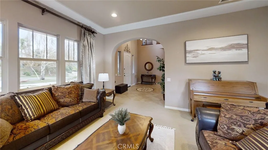 16718 Catalonia Drive, Riverside, California 92504 home-pic-5