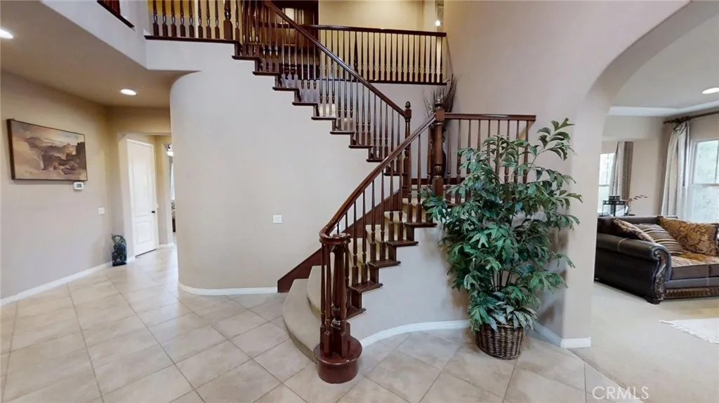16718 Catalonia Drive, Riverside, California 92504 home-pic-2
