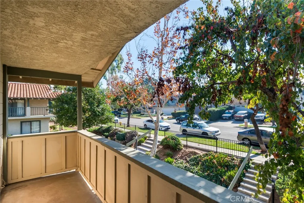 1517 Camelot, Corona, California 92882 home-pic-17