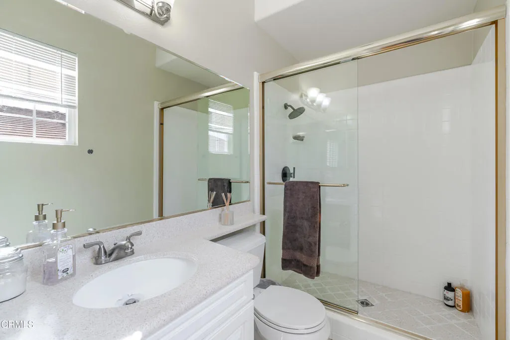 3751 N Hollingsworth Road, Altadena, California 91001 home-pic-20