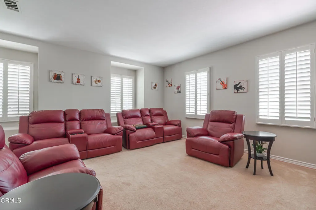 3751 N Hollingsworth Road, Altadena, California 91001 home-pic-34