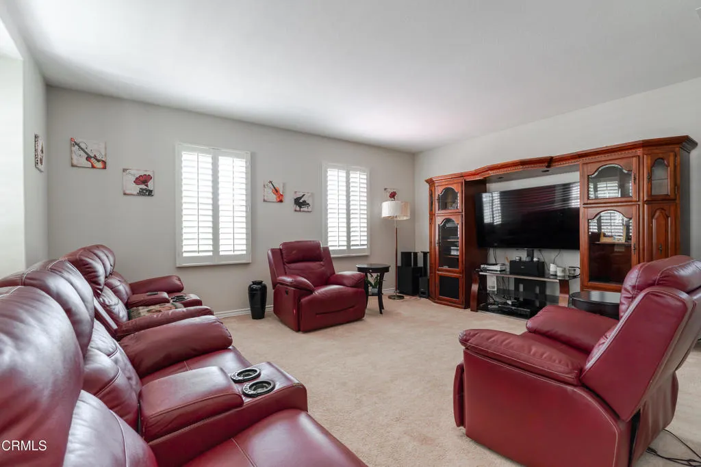 3751 N Hollingsworth Road, Altadena, California 91001 home-pic-33