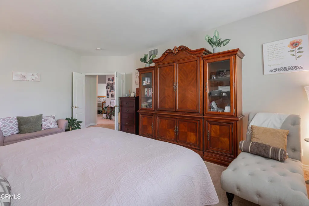3751 N Hollingsworth Road, Altadena, California 91001 home-pic-24