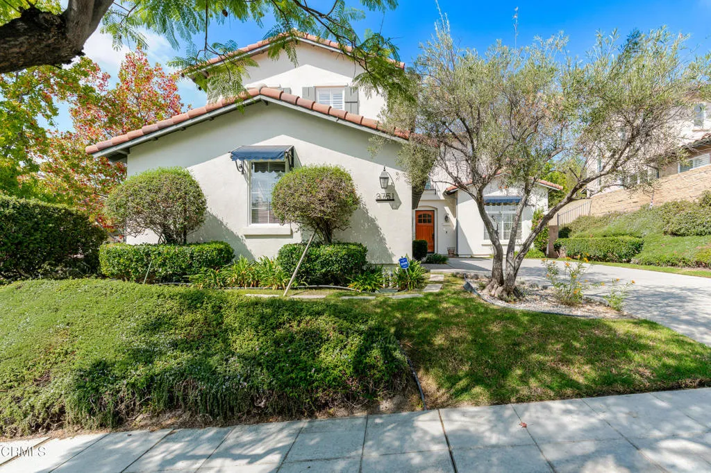 3751 N Hollingsworth Road, Altadena, California 91001 home-pic-2