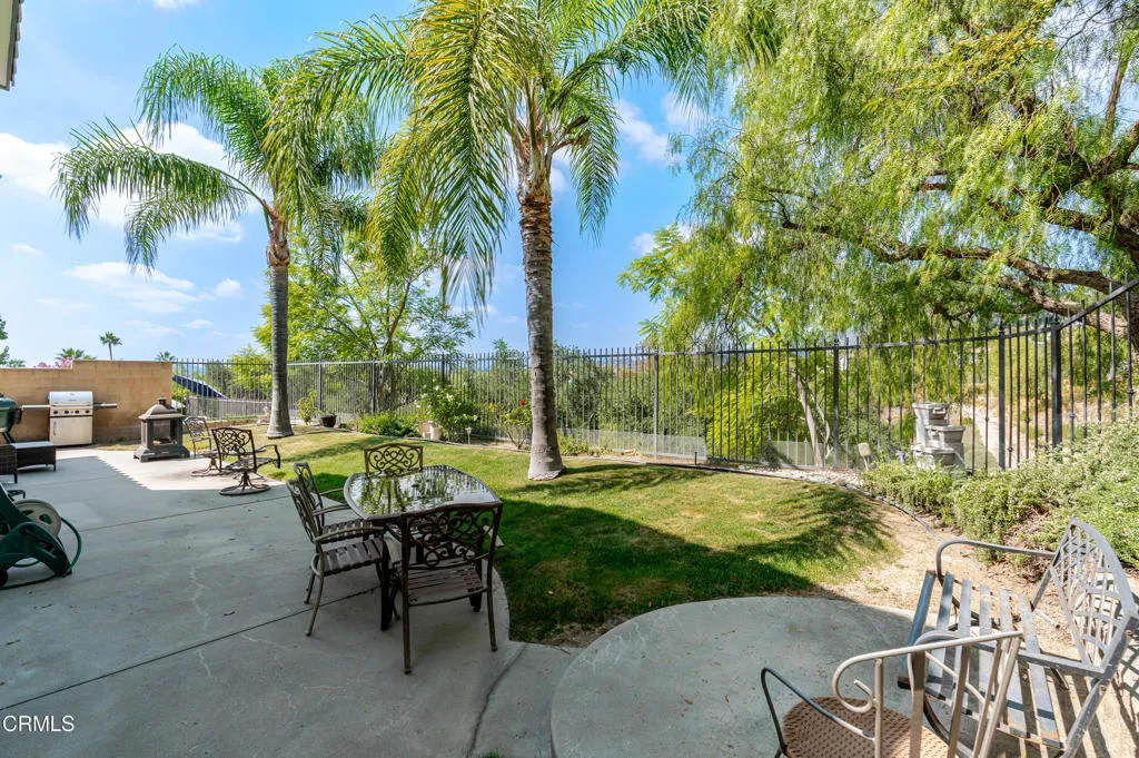 3751 N Hollingsworth Road, Altadena, California 91001 home-pic-36