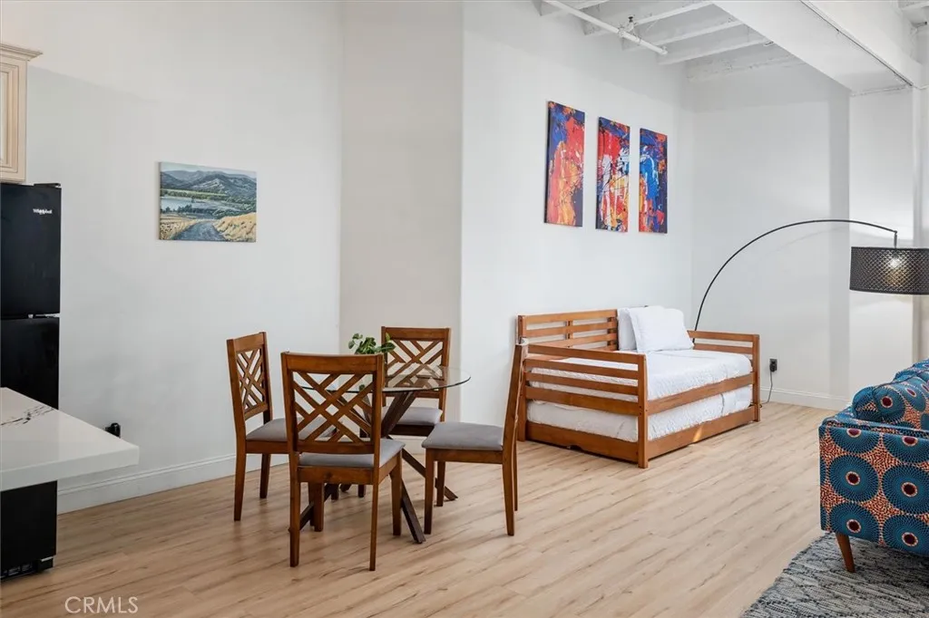 312 W 5th 907, Los Angeles, California 90013 home-pic-10