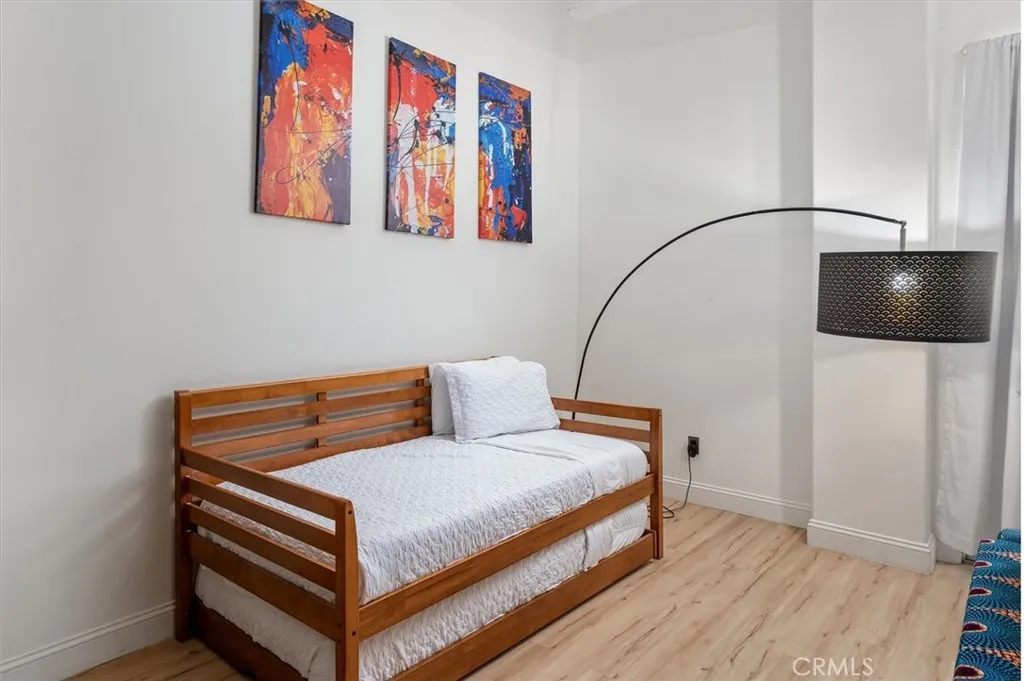312 W 5th 907, Los Angeles, California 90013 home-pic-8