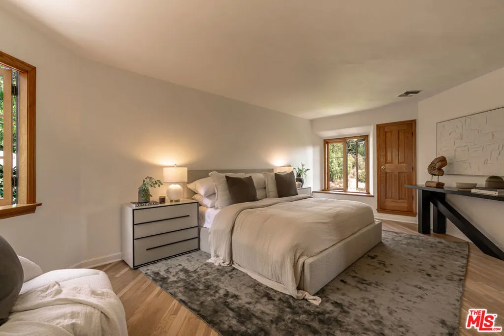 3105 Ledgewood Drive, Los Angeles, California 90068 home-pic-23