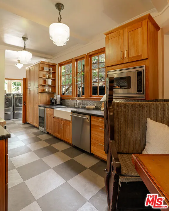 3105 Ledgewood Drive, Los Angeles, California 90068 home-pic-14