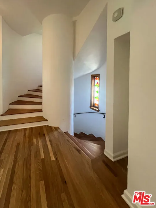 3105 Ledgewood Drive, Los Angeles, California 90068 home-pic-20