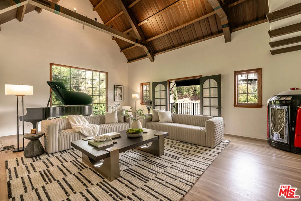 3105 Ledgewood Drive, Los Angeles, California 90068 home-pic-9