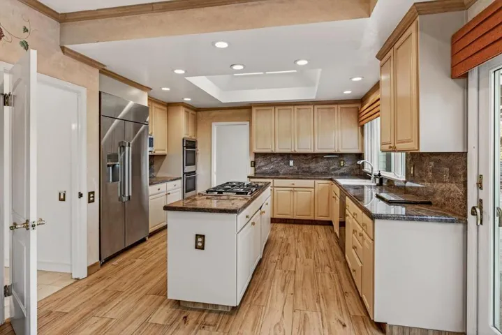 860 Monte Rosa Drive, Menlo Park, California 94025