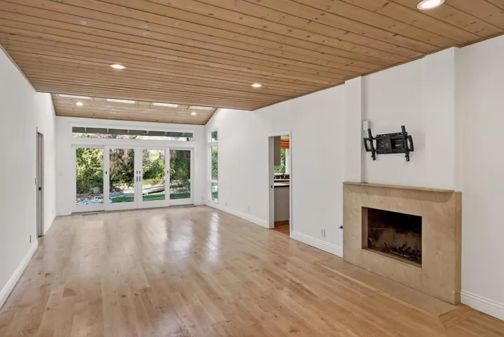 860 Monte Rosa Drive, Menlo Park, California 94025
