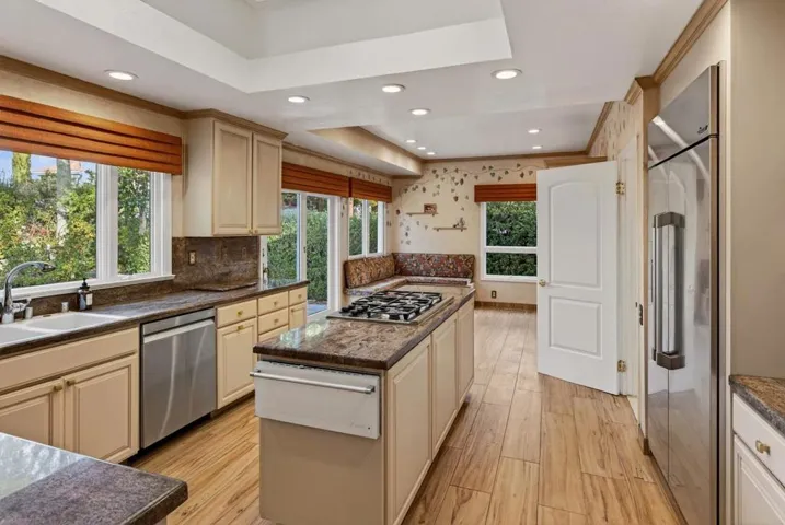 860 Monte Rosa Drive, Menlo Park, California 94025