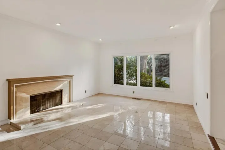 860 Monte Rosa Drive, Menlo Park, California 94025