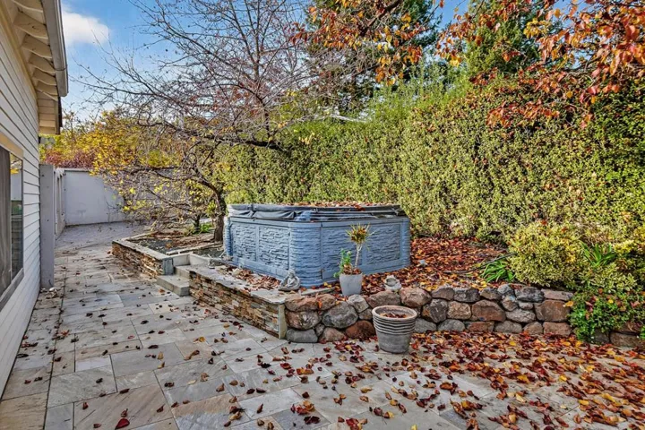860 Monte Rosa Drive, Menlo Park, California 94025