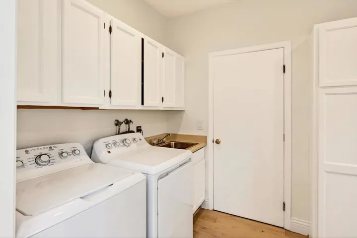 860 Monte Rosa Drive, Menlo Park, California 94025