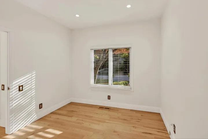 860 Monte Rosa Drive, Menlo Park, California 94025
