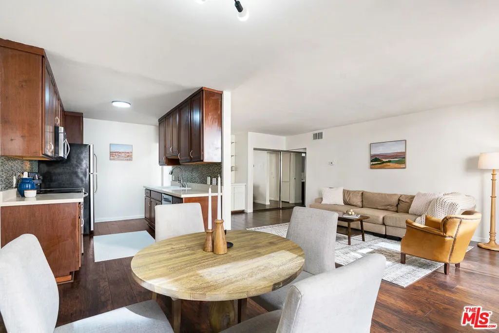 1750 Camino Palmero Street 442, Los Angeles, California 90046 home-pic-8