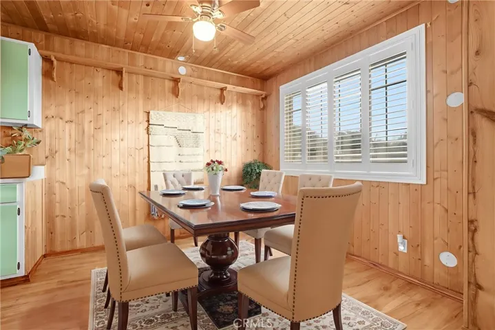 Virtually Staged
 Dining Room