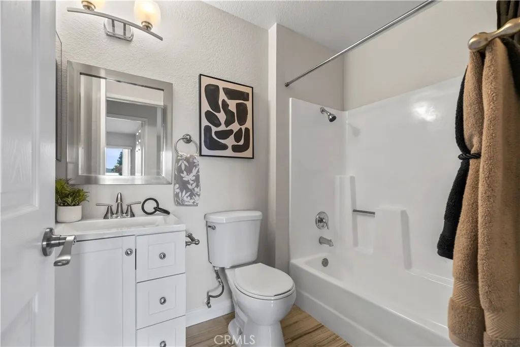 1031 S Palmetto Avenue G2, Ontario, California 91762 home-pic-16