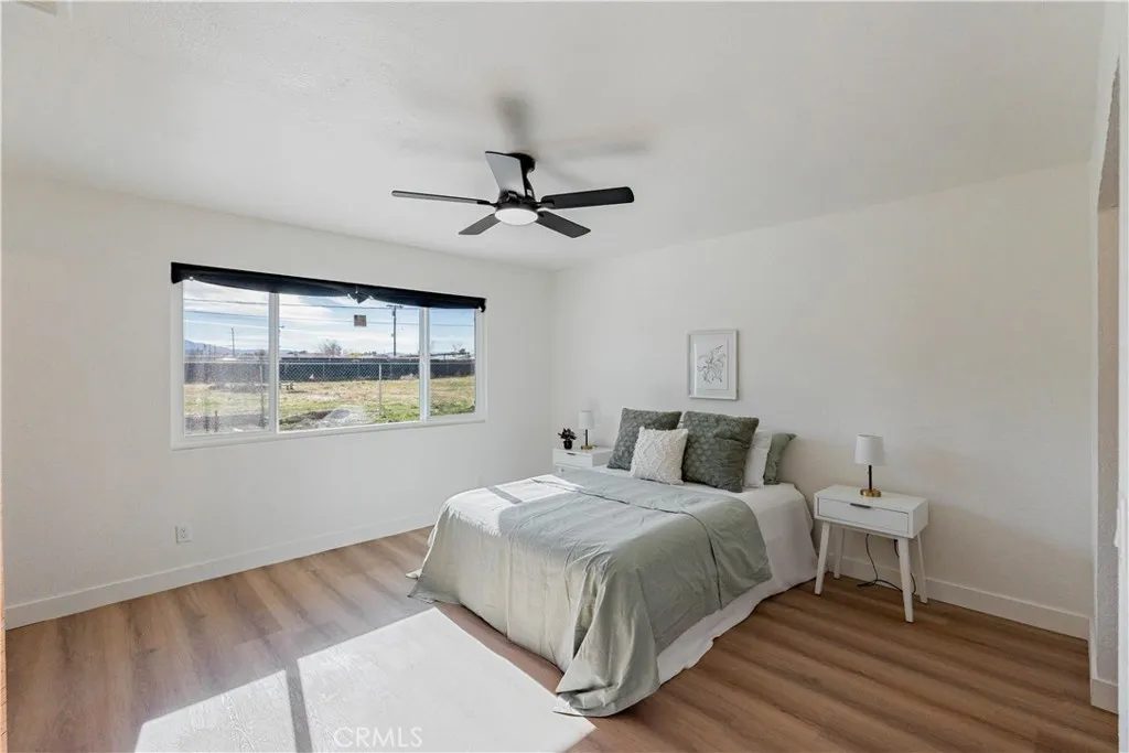 12850 Lakota Rd, Apple Valley, California 92308 home-pic-14