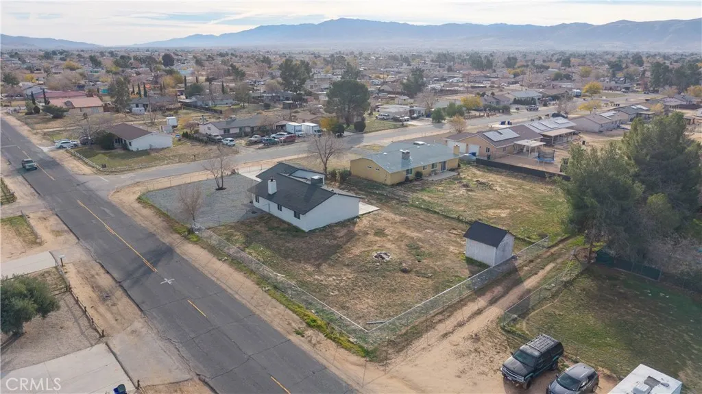 12850 Lakota Rd, Apple Valley, California 92308 home-pic-38