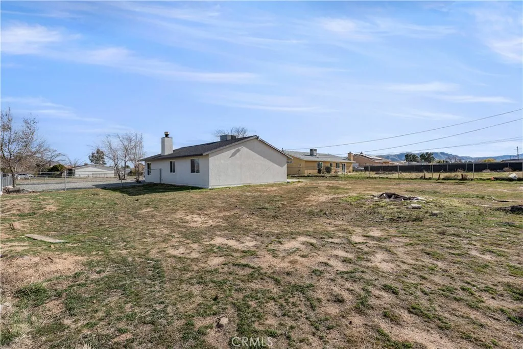 12850 Lakota Rd, Apple Valley, California 92308 home-pic-29