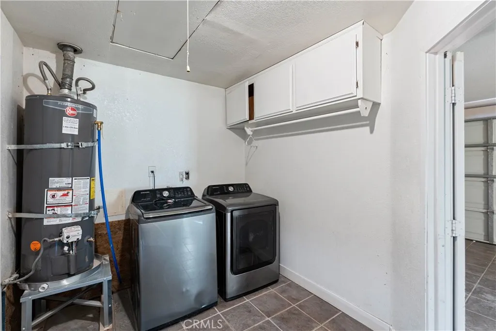 12850 Lakota Rd, Apple Valley, California 92308 home-pic-23