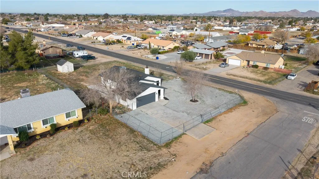 12850 Lakota Rd, Apple Valley, California 92308 home-pic-37