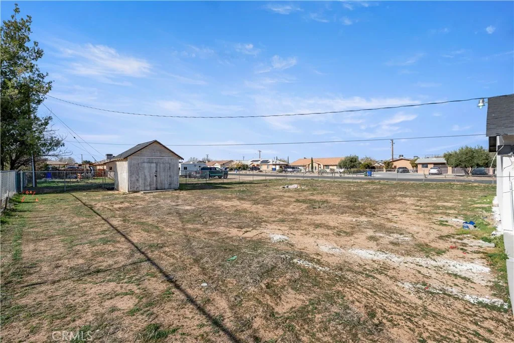 12850 Lakota Rd, Apple Valley, California 92308 home-pic-30