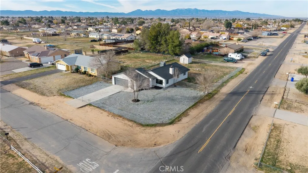 12850 Lakota Rd, Apple Valley, California 92308 home-pic-44