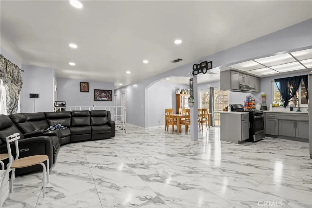 9164 Quincy Avenue, Hesperia, California 92345 home-pic-6