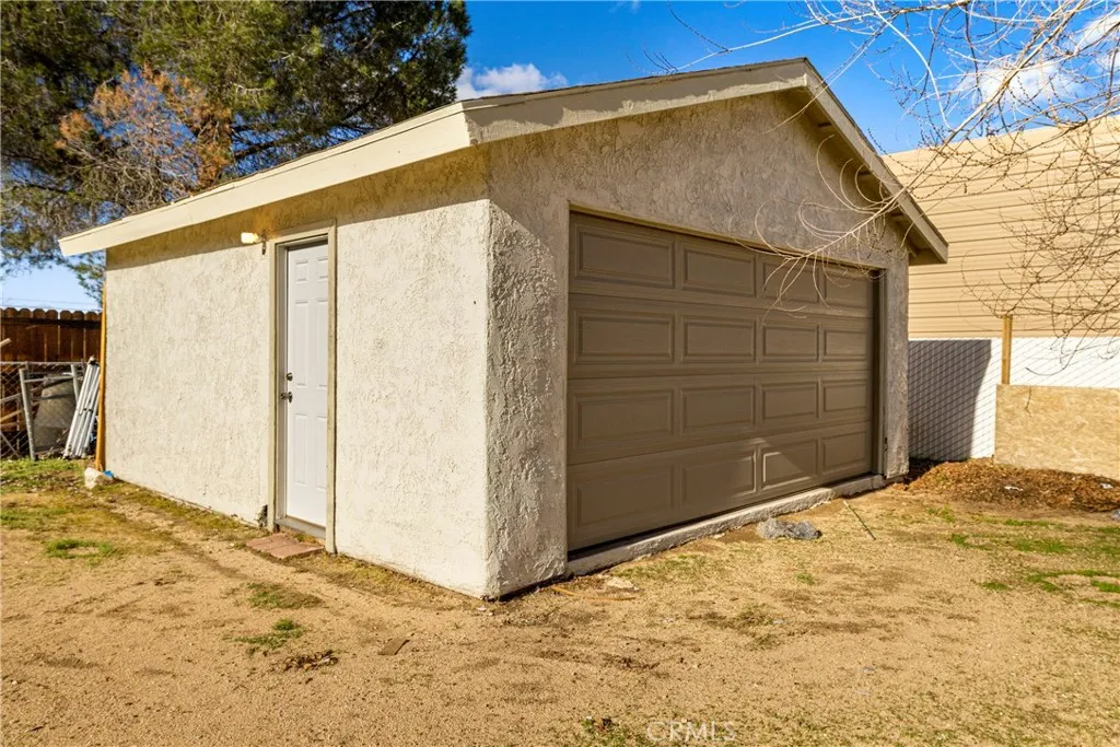 9164 Quincy Avenue, Hesperia, California 92345 home-pic-33